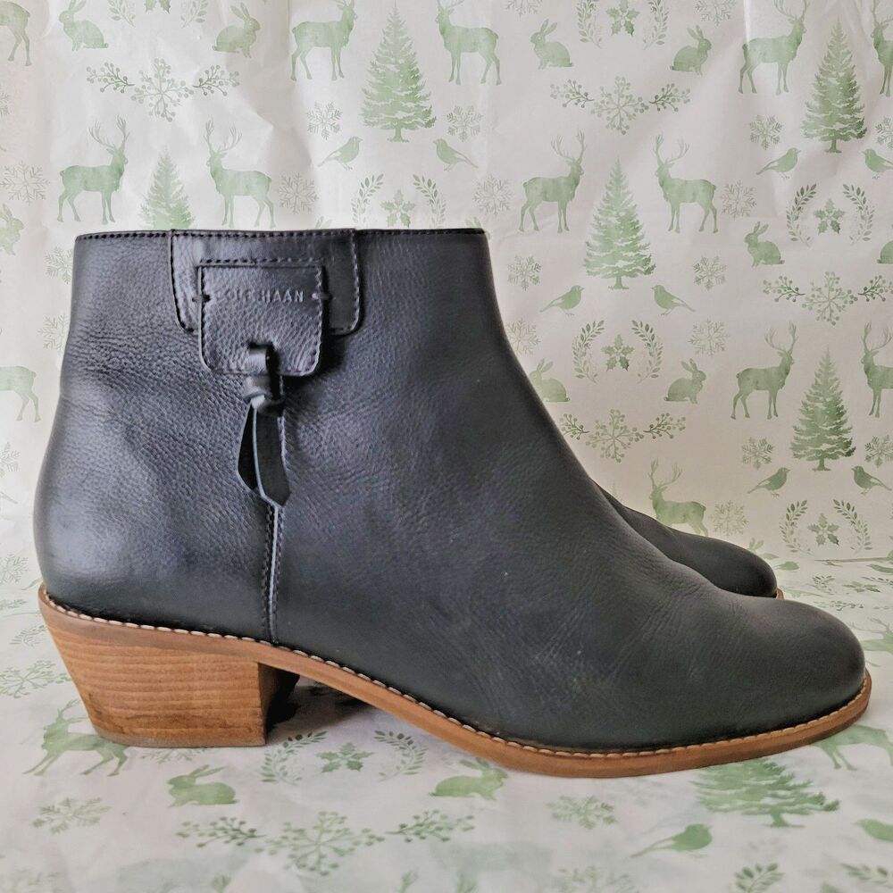Cole Haan Women’s Black Leather Zip Ankle Bootie Almond Toe Block Heel  10.5B